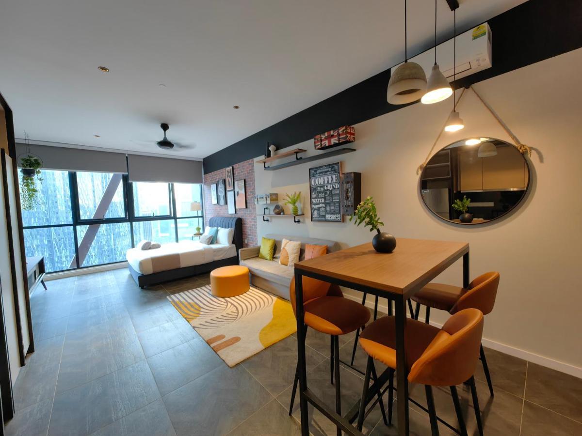 Scarletz Suites Klcc By De Harlequins Guesthouse Kuala Lumpur Exterior foto